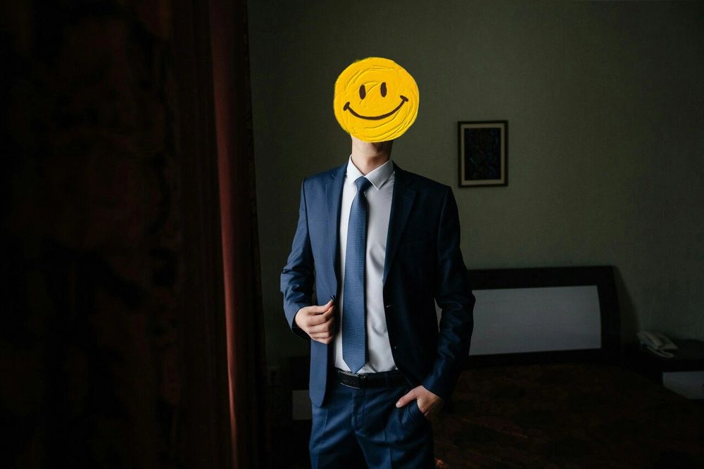 Продам костюм недорого