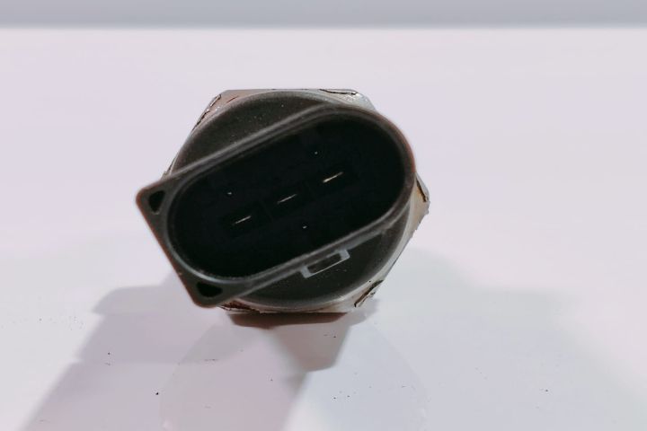 Senzor presiune 2.7 / 3.0 tdi 059130758 Audi A6 4F/C6 (facelift) seri