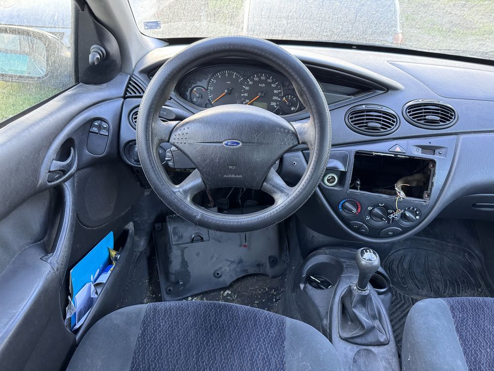 Ford Focus 1.6i 100кс 2000г На Части