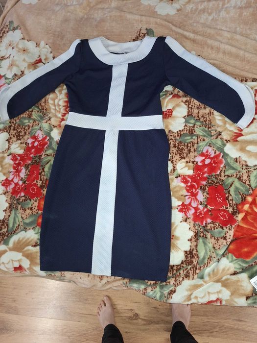 Продам платья ( разные )