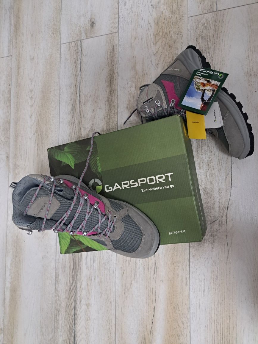 Vând Ghete dama Garsport Water-resistant cu talpa Vibram