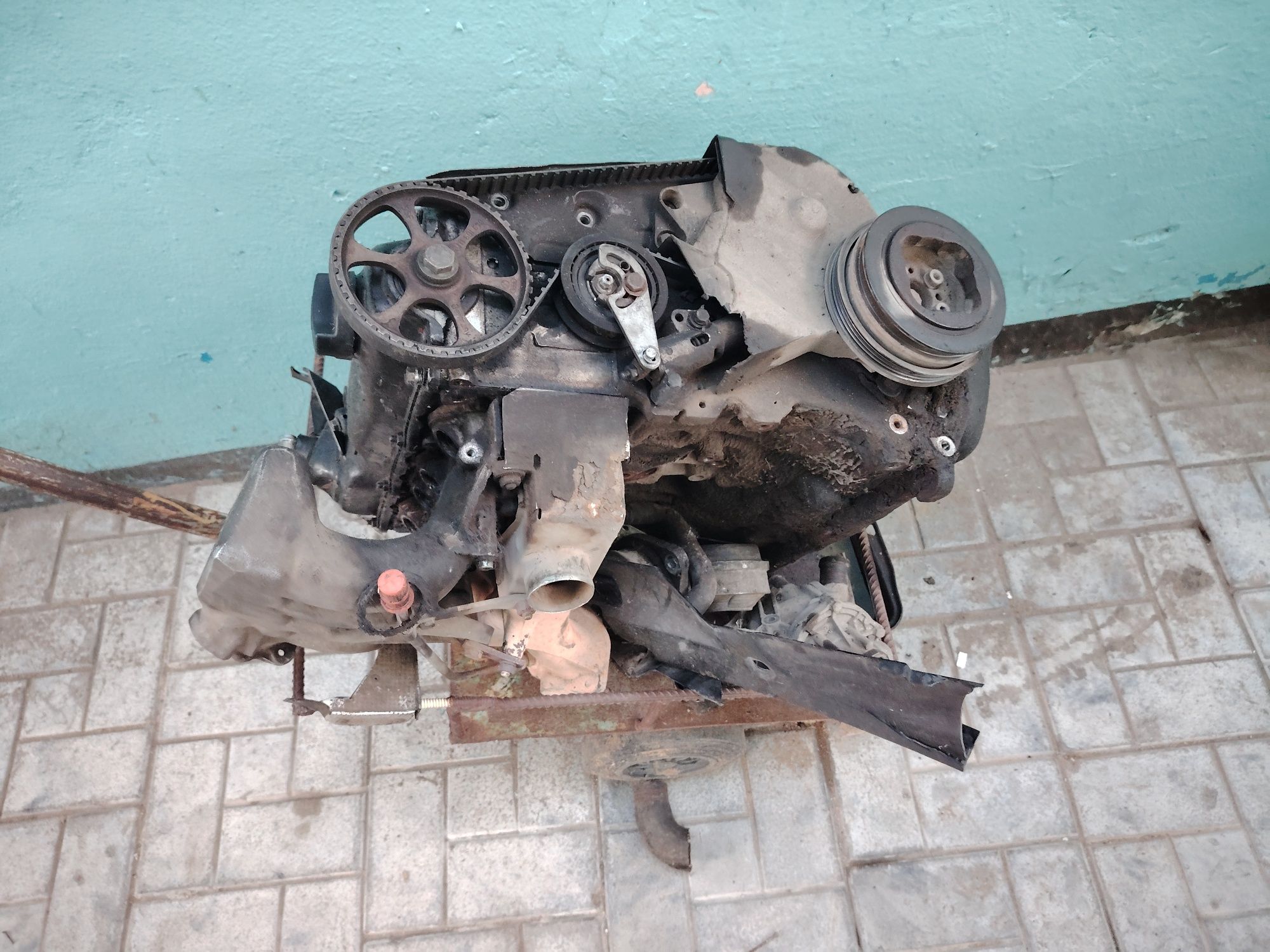 Продам двигатель ауди в4