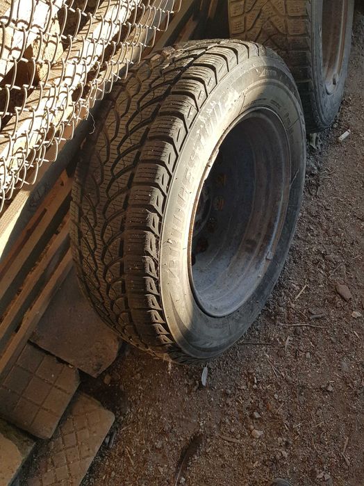 3 броя зимни гуми 15ки с джанти 195/65 R15