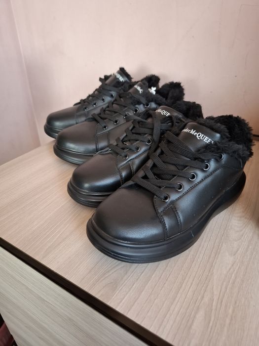 Новые зимние кроссовки