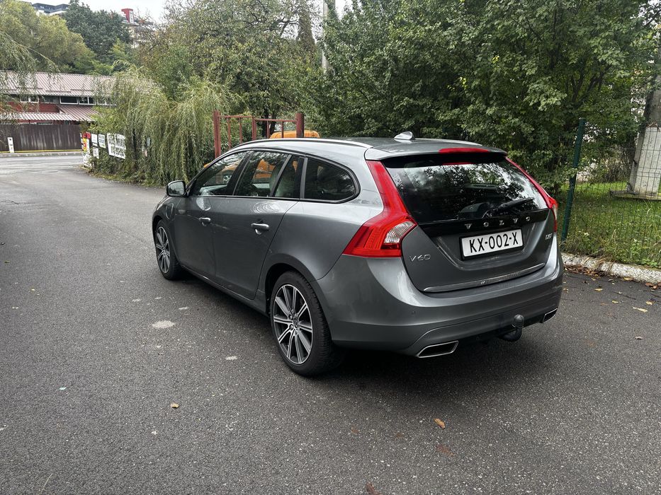 Volvo V60 4X4  - 2017 - Euro 6 Webasto/Distronic- Facelift
