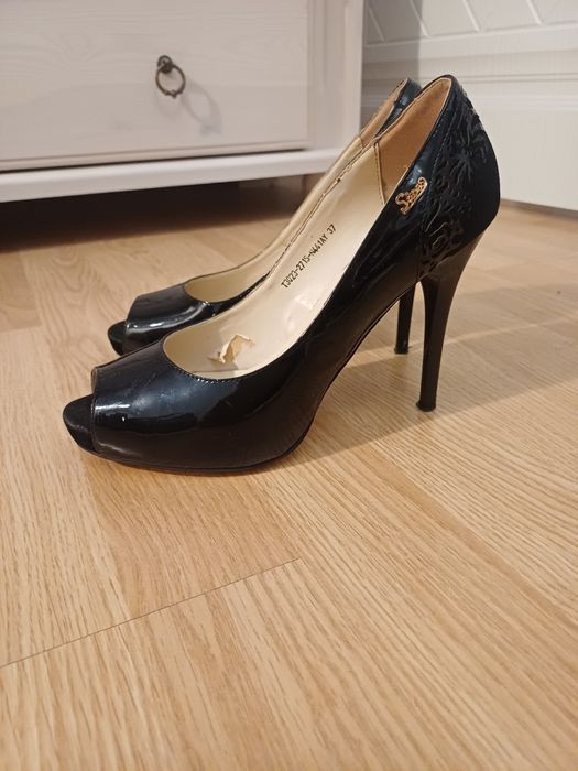 Лакированные туфли, 37 размер