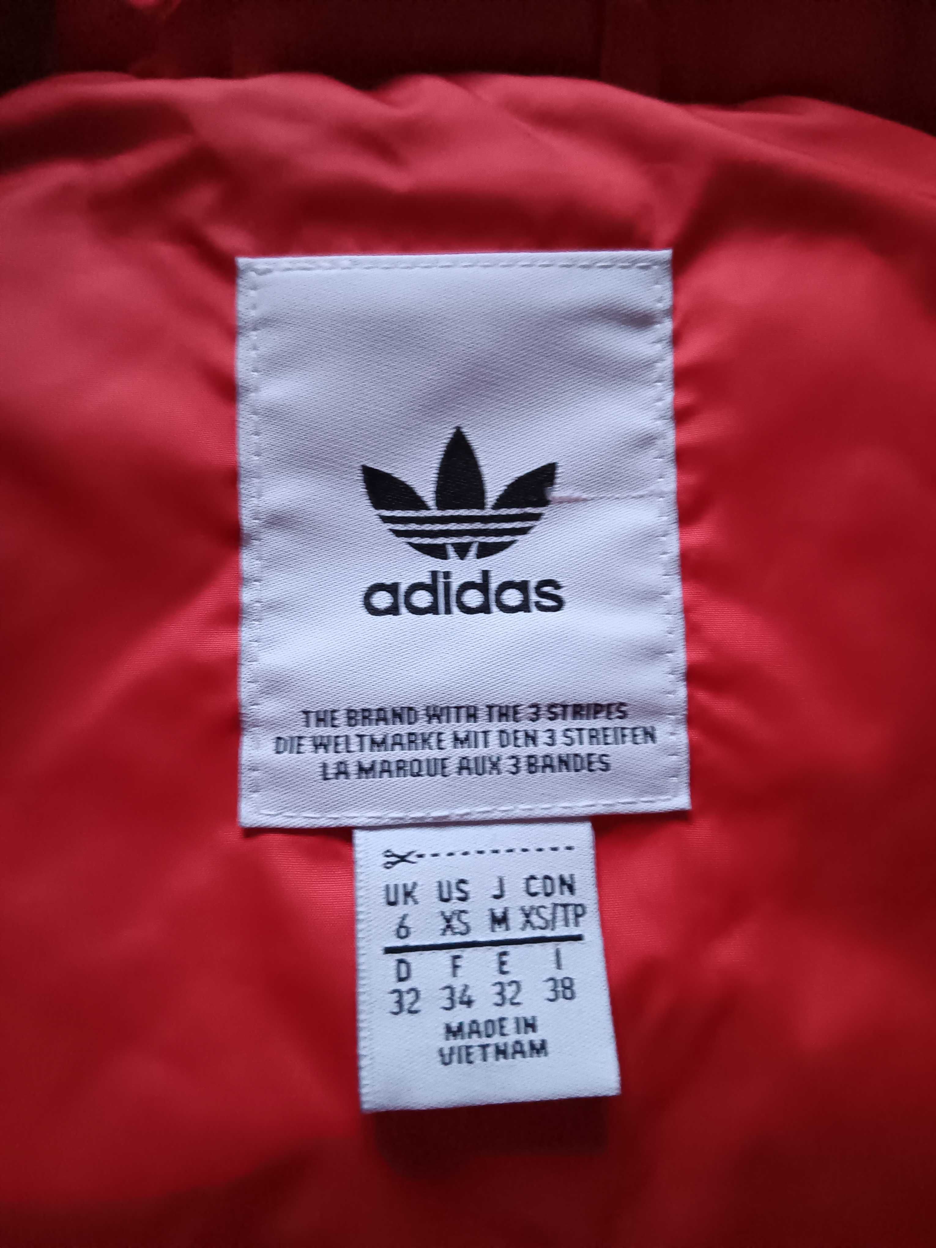 Дамско червено яке Adidas