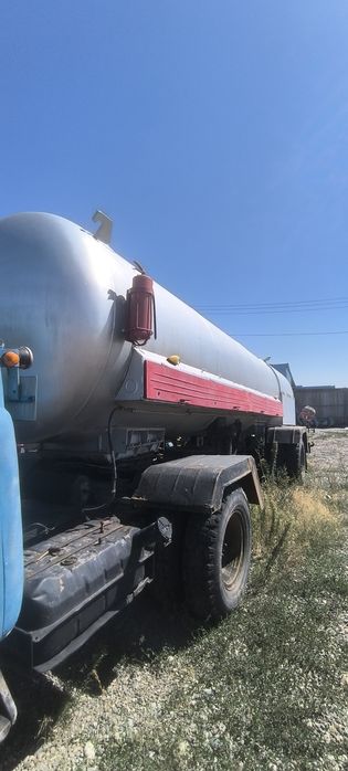 Газовоз ЗИЛ 130.