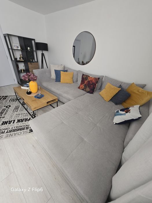 Продавам голям много запазен диван цвят сив