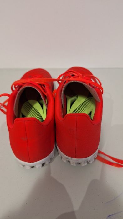 Ghete fotbal adidas predator marimea 38.5