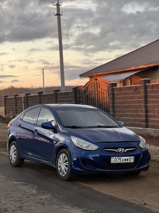 Hyundai solaris 2012