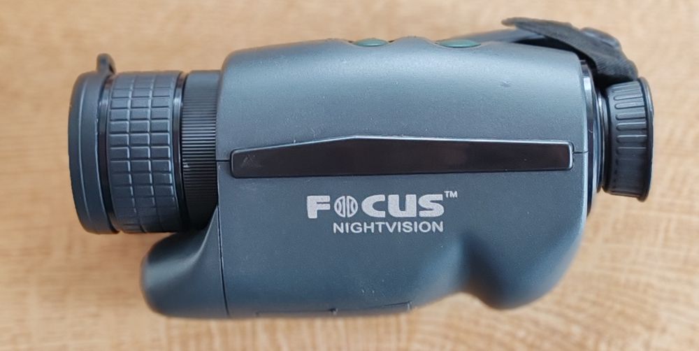 Monoclu nocturn FOCUS