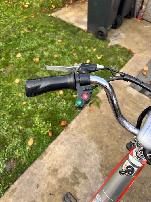 Bicicletă total electrica