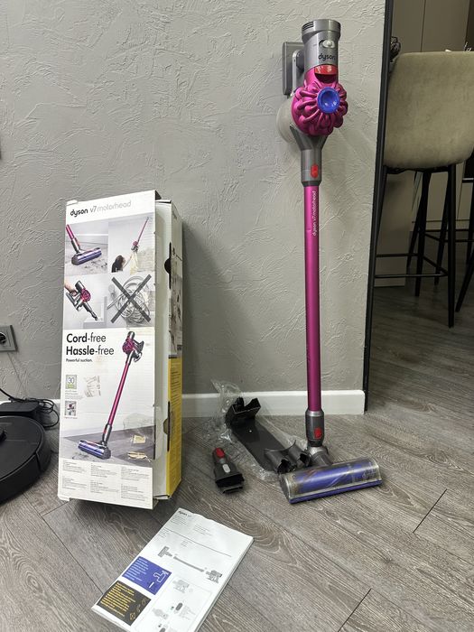 Dyson v7 пылесос