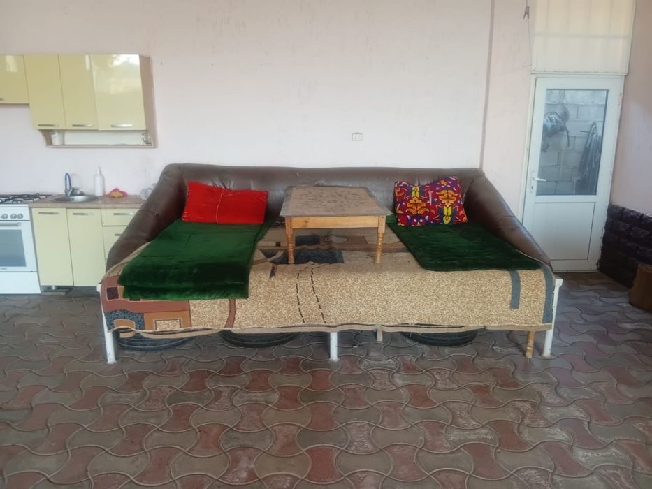 Продам крепкий топчан