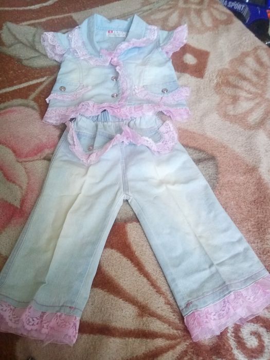 Продам девочковый костюм