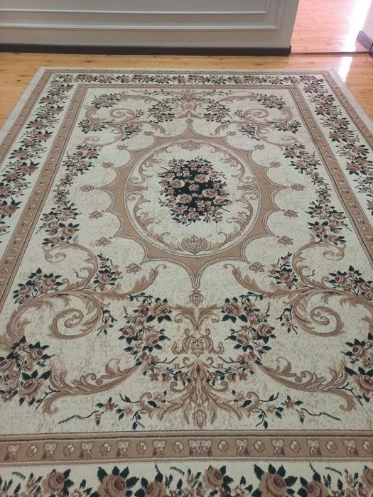 Продается ковёр состояние нормальное