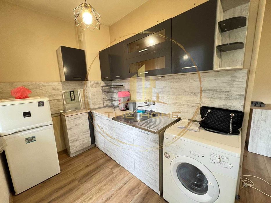 Дава се под наем Тристаен апартамент в Варна, Окръжна болница - 80 кв.м за 620 € - Снимка #1