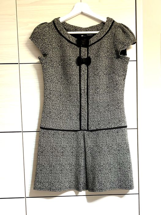Rochie scurta de toamna-iarna Lashez, marimea S.
