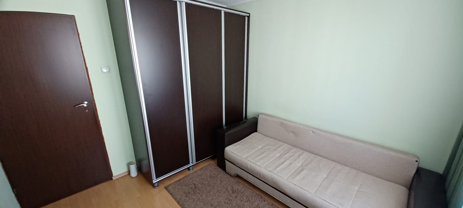 Vând apartament 4 camere piața Rahova