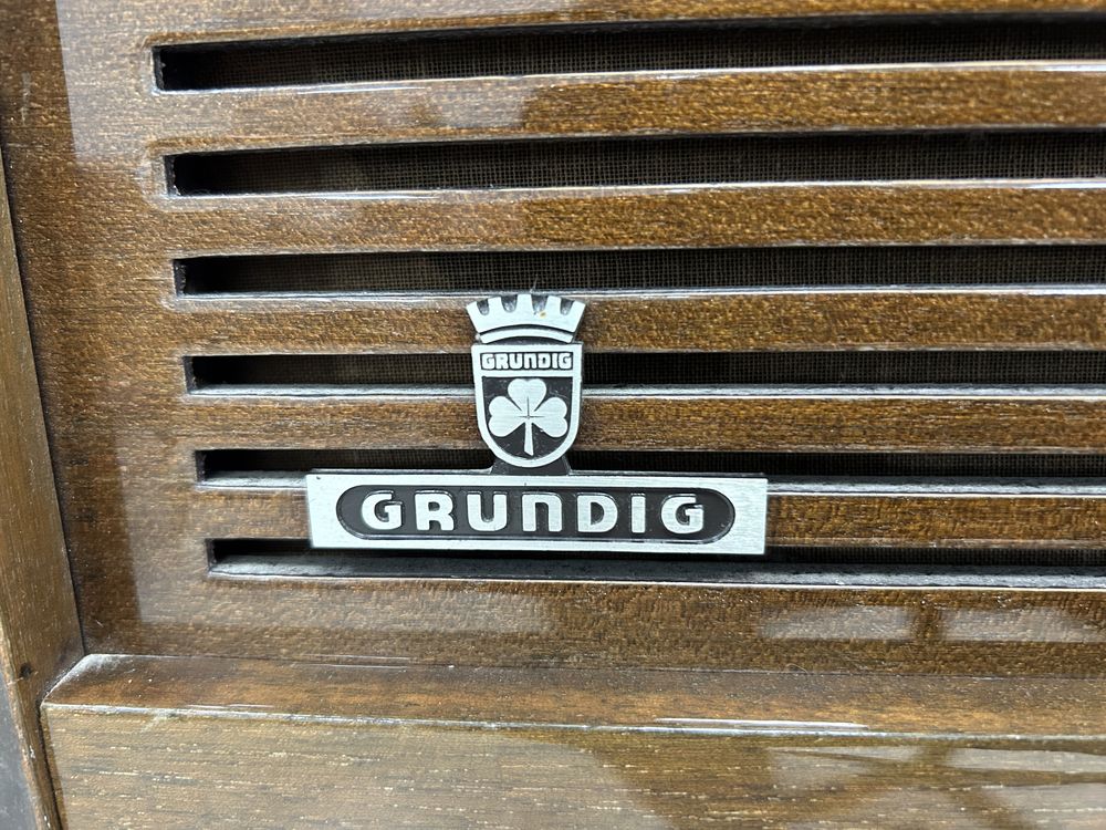 Радио-грамофон GRUNDIG от 60-те Т010