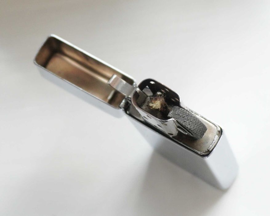 Оригинальная зажигалка Zippo Slim