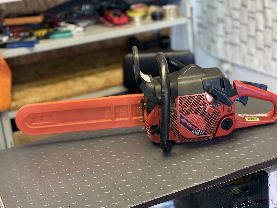 Бензинов верижен трион Jonsered 2141 TURBO