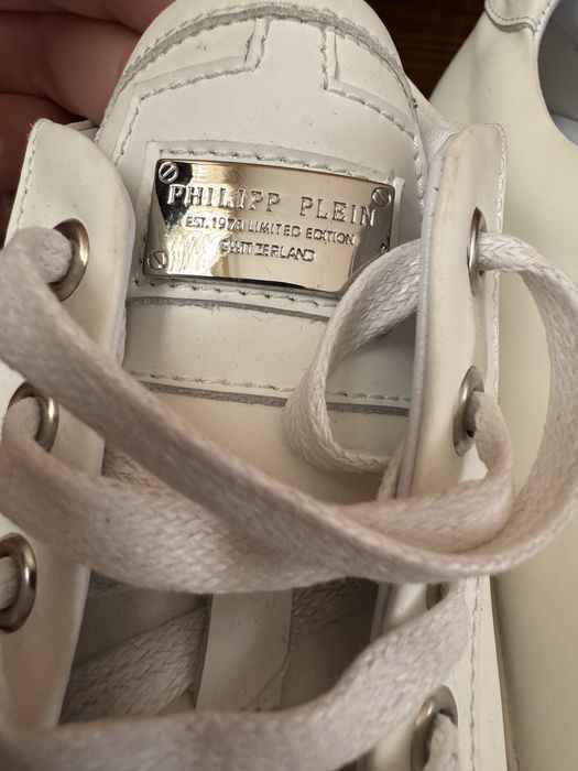 Бели обувки Philipp Plein