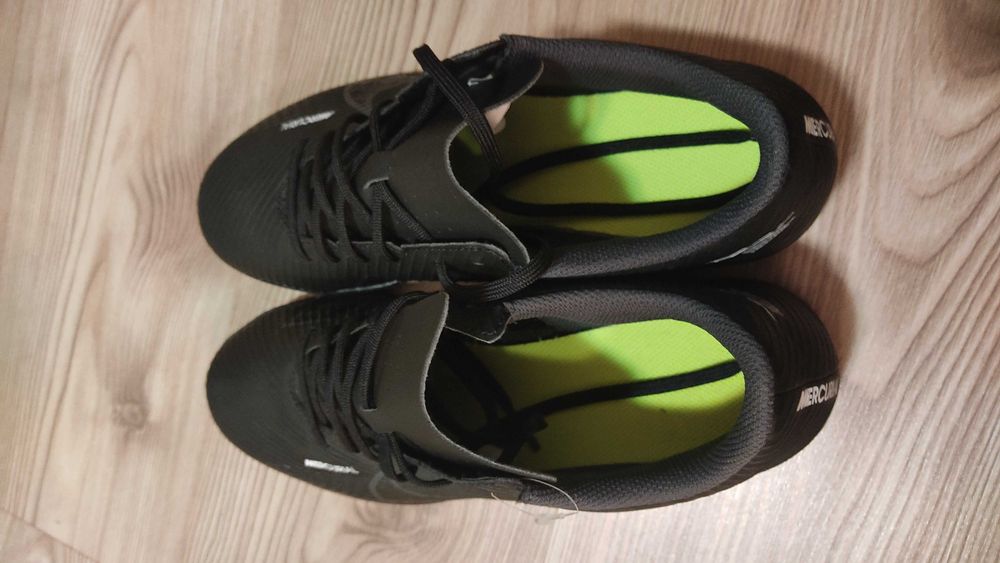 Маратонки Nike/ футболни обувки Nike/ обувки за футбол Nike