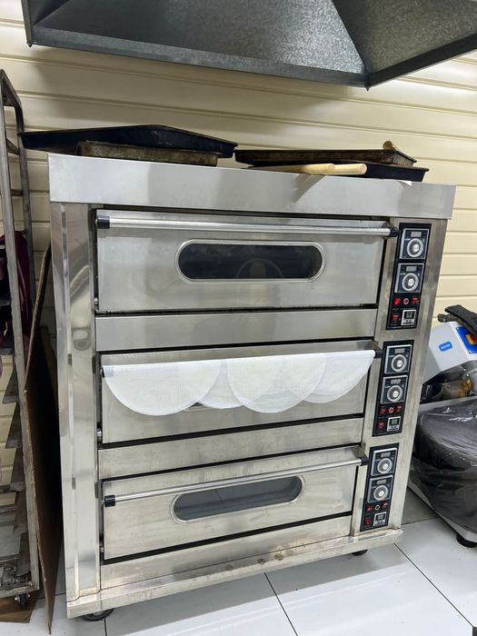 Печь для выпечки 3 секции LUSI холодильник backercraft