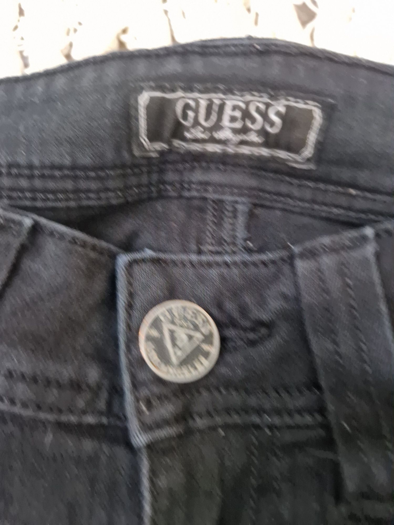 Guess - Дамски черни дънки - 25 размер - S
