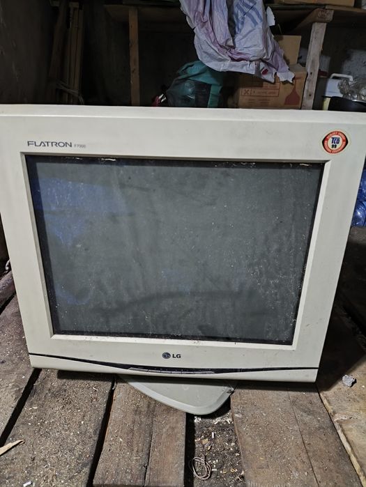 Мониторы компьюторные  старые