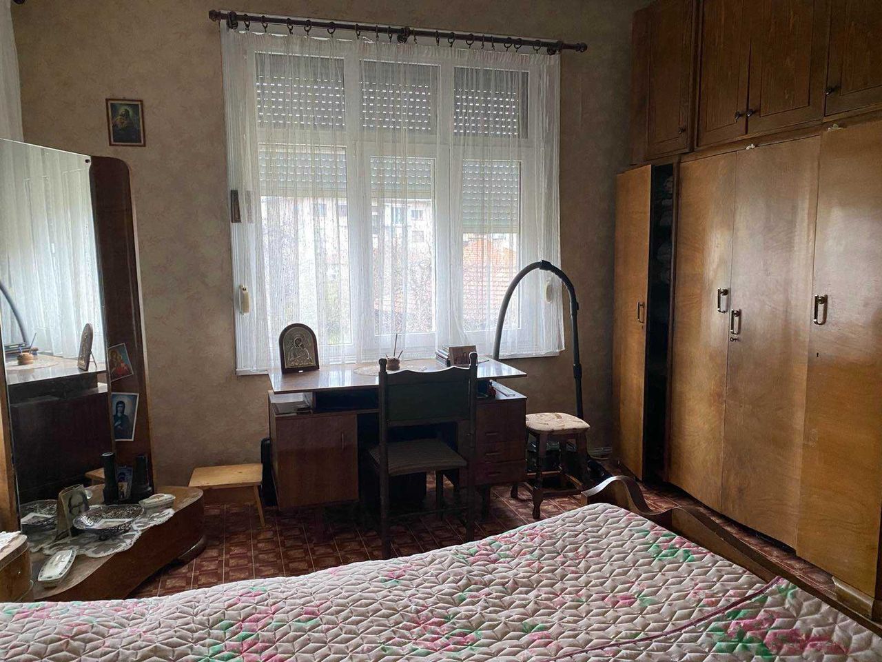 Продава се Къща в Карлово - 292 кв.м за 682 €/кв.м - Снимка #22