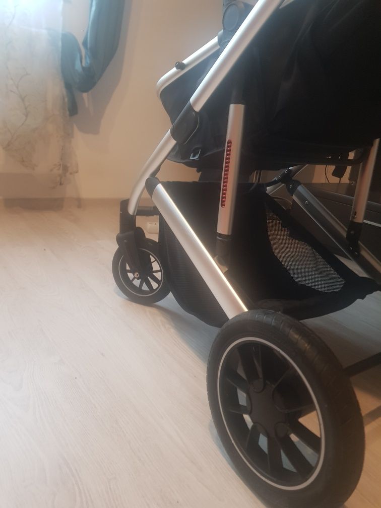 Carucior transformabil 2 in 1 Moni Thira Negru,
