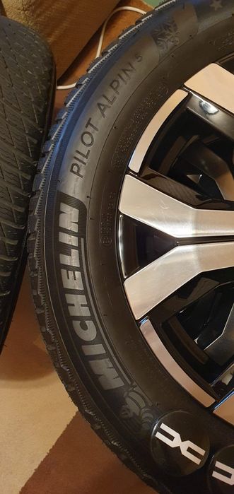 Cauciucuri Michelin Pilot Alpin 205/60/16  și Jante Mahalia 16"