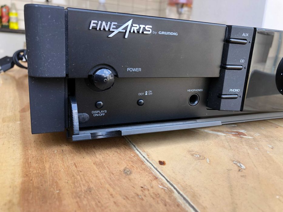 Стерео усилвател Grundig