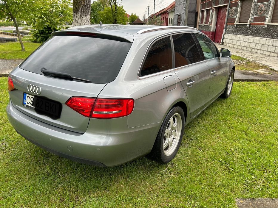 Audi A4 -2009 - automat