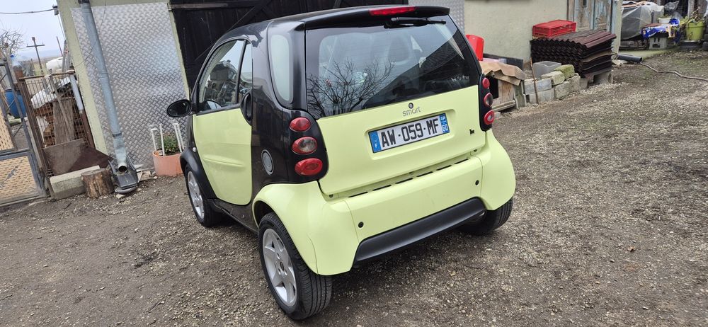 Vând Smart din 2002