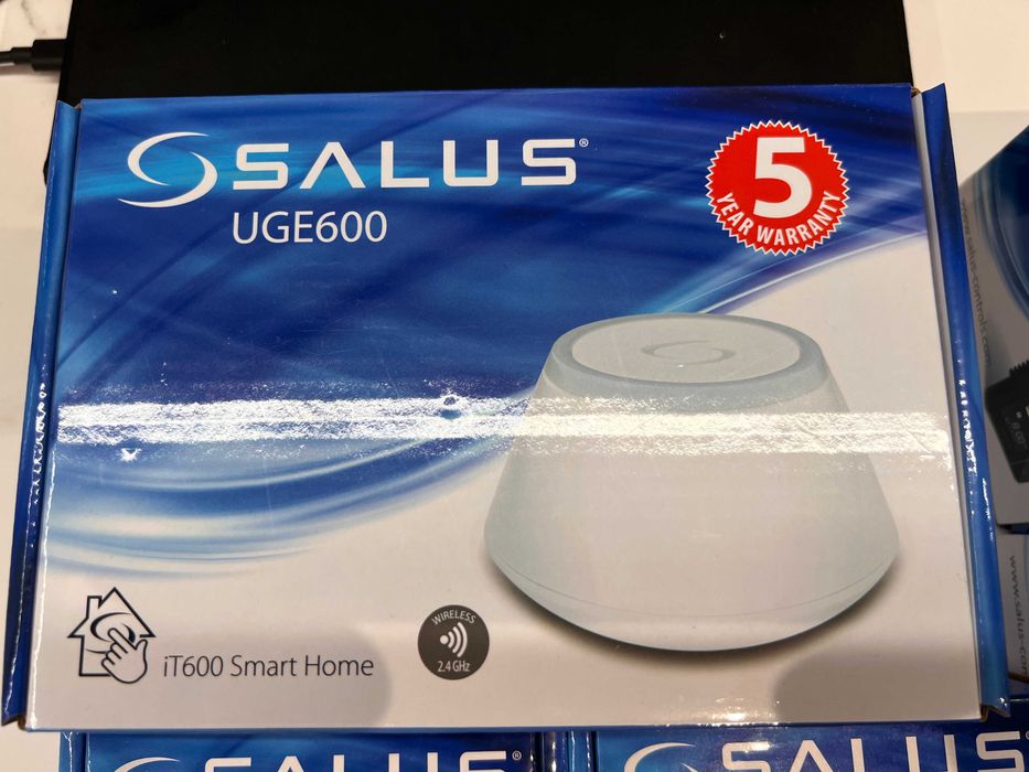Salus Smart Home UGE600, 2x WLS600 Sensors и 5x VS10BRF Thermostats