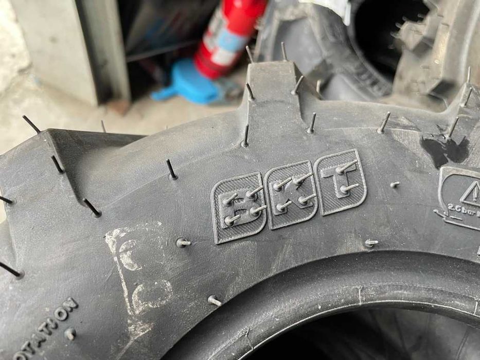 Anvelope noi BKT 18x8.50-8 de tractor gazon tractiune