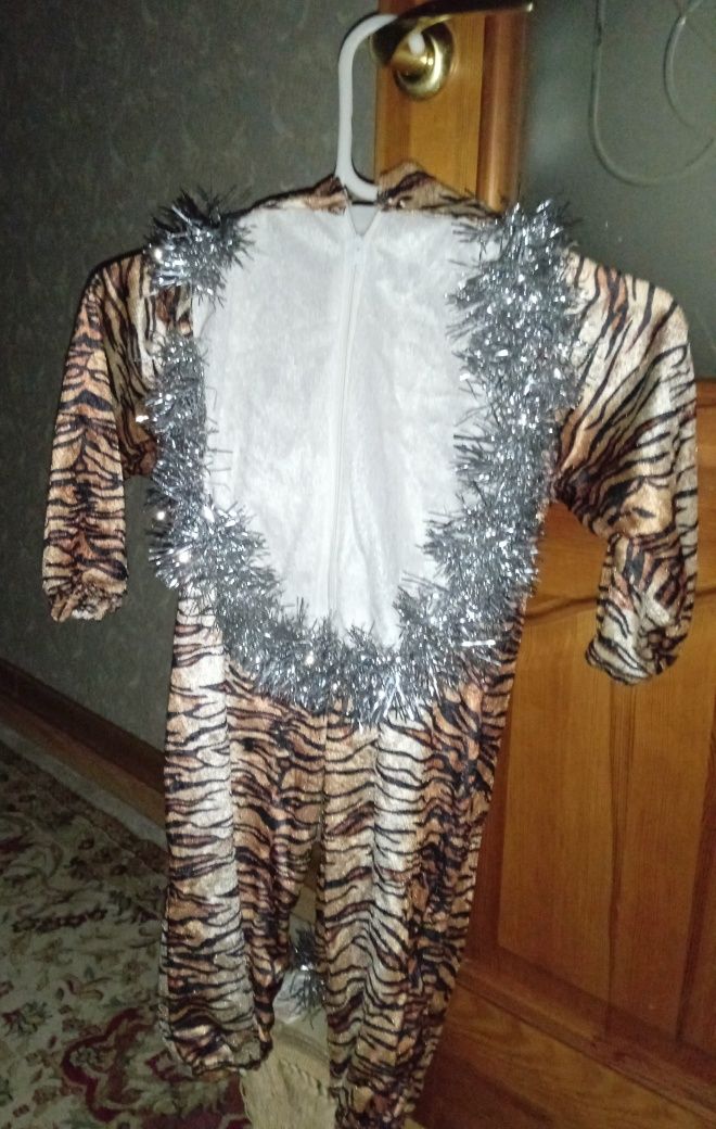 Новогодний костюм тигрёнка