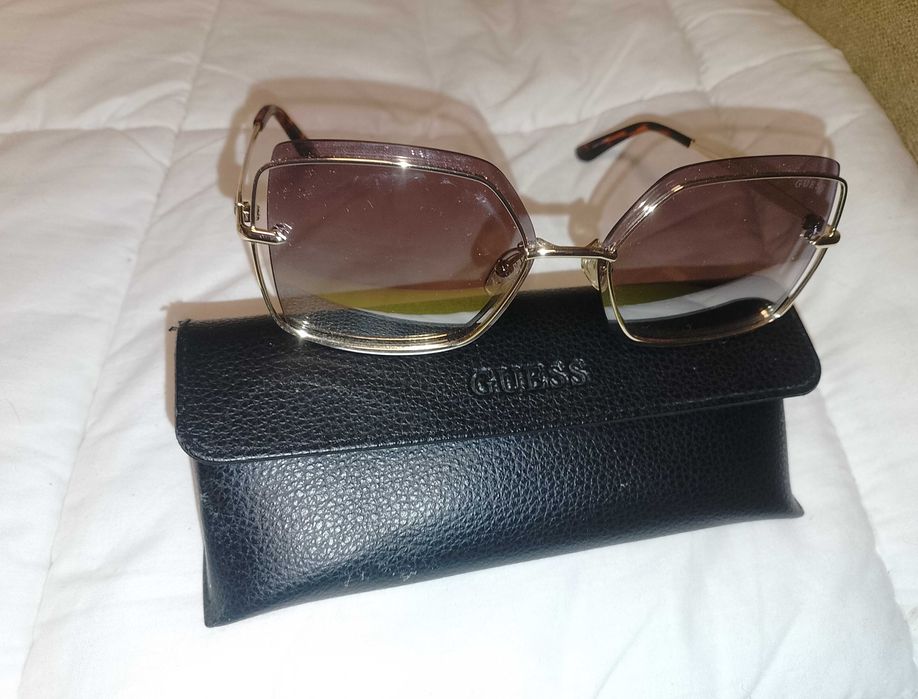 Ochelari de soare Guess