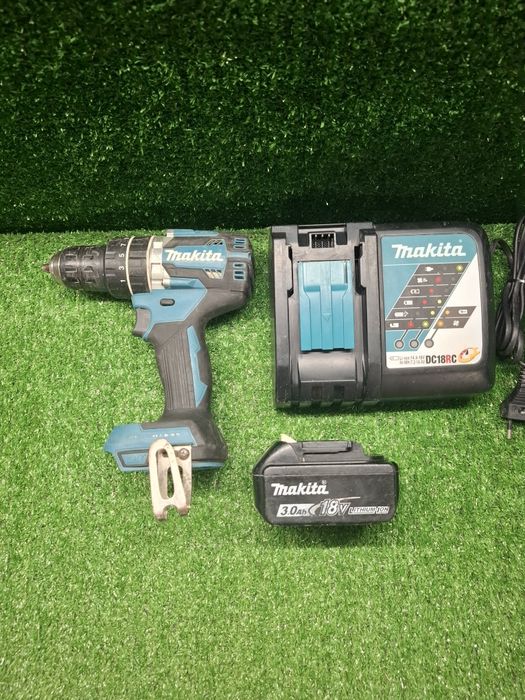 Безчетков ударен винтоверт на Makita DHP484 с 3 ампера батерия и бързо