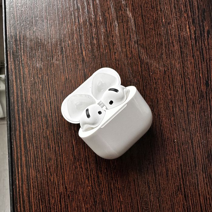 Наушники Apple AirPods 4 Active Noise Cancellation белый