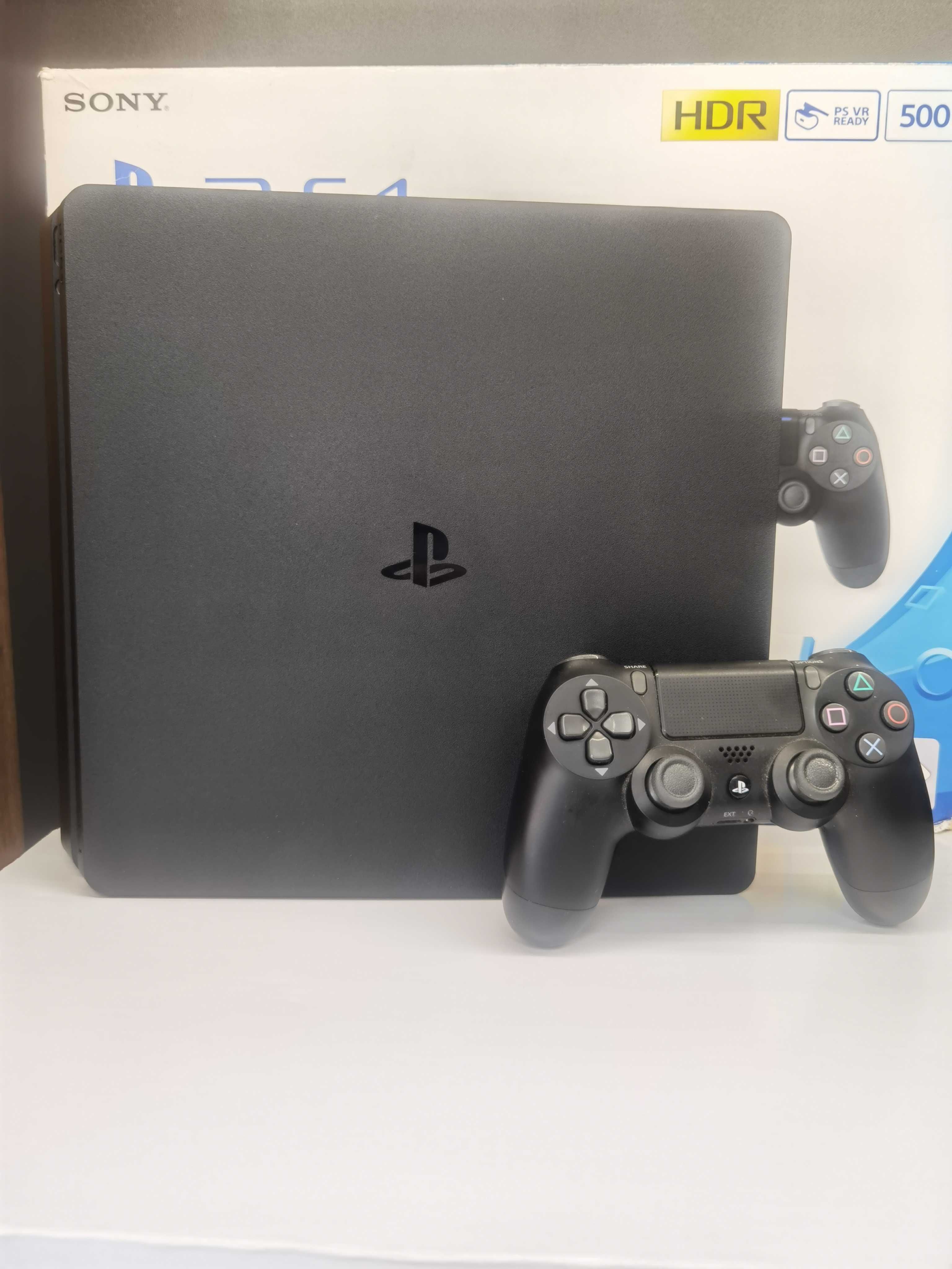 Продава Sony PlayStation 4 slim CUH2216A