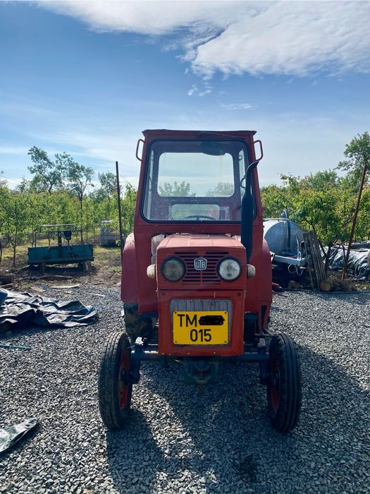 Tractor Universal U 445
