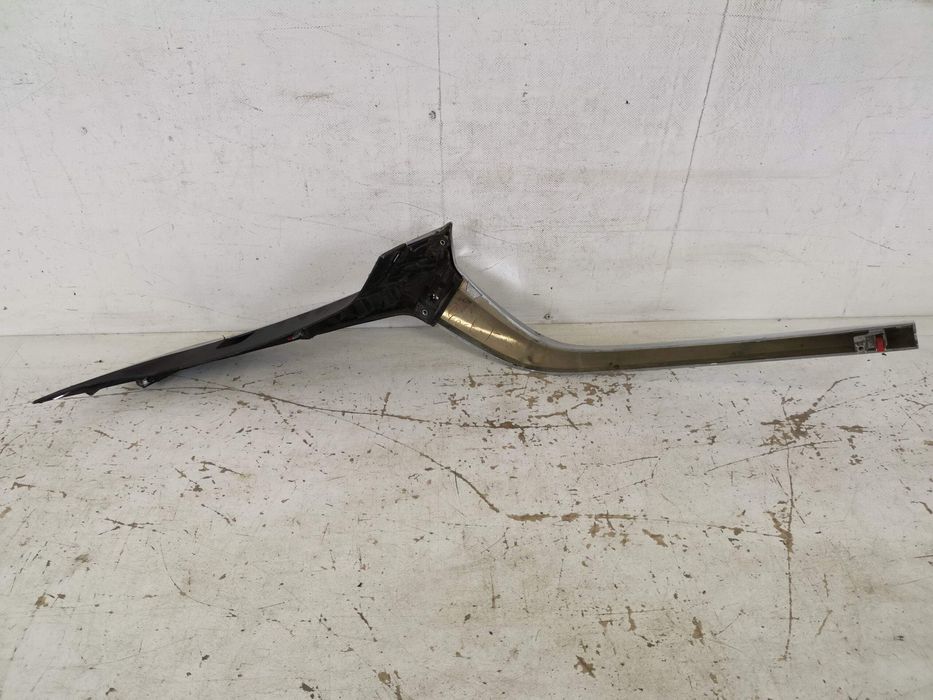 Мазда CX-30 / Mazda CX-30 [ - ] Хромиран орнамент отляво на централнат