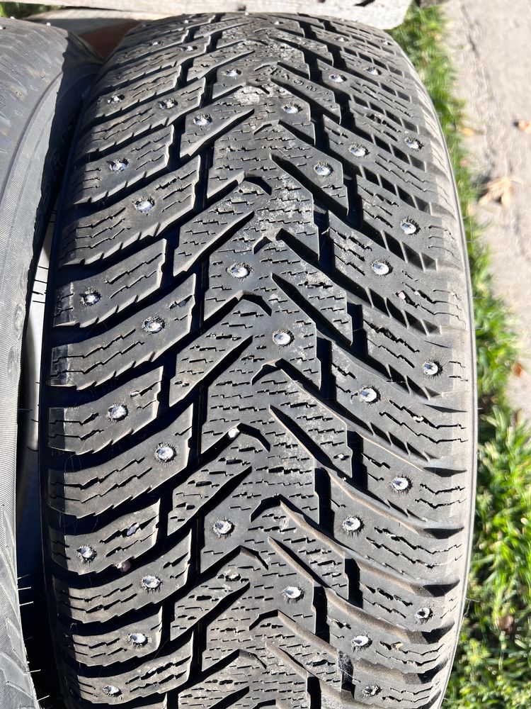 Зимние шины 205/55 R17 Nokian