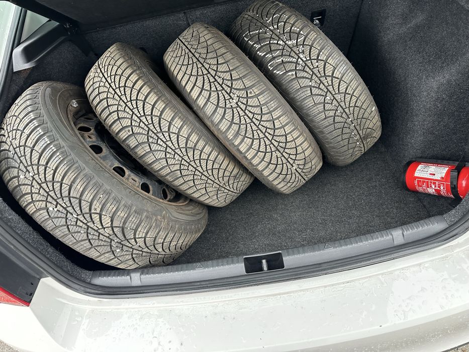 Skoda Rapid 1.2 TSI Anvelope vara si iarna NOI