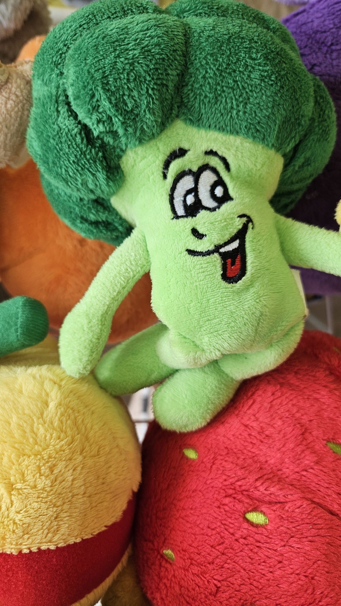 Плюшени играчки всякакви